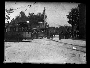 54FI/17 : CAEN, tramways équestre et électrique, accident, croisement route de Falaise et Boulevard Leroy, juillet 1902